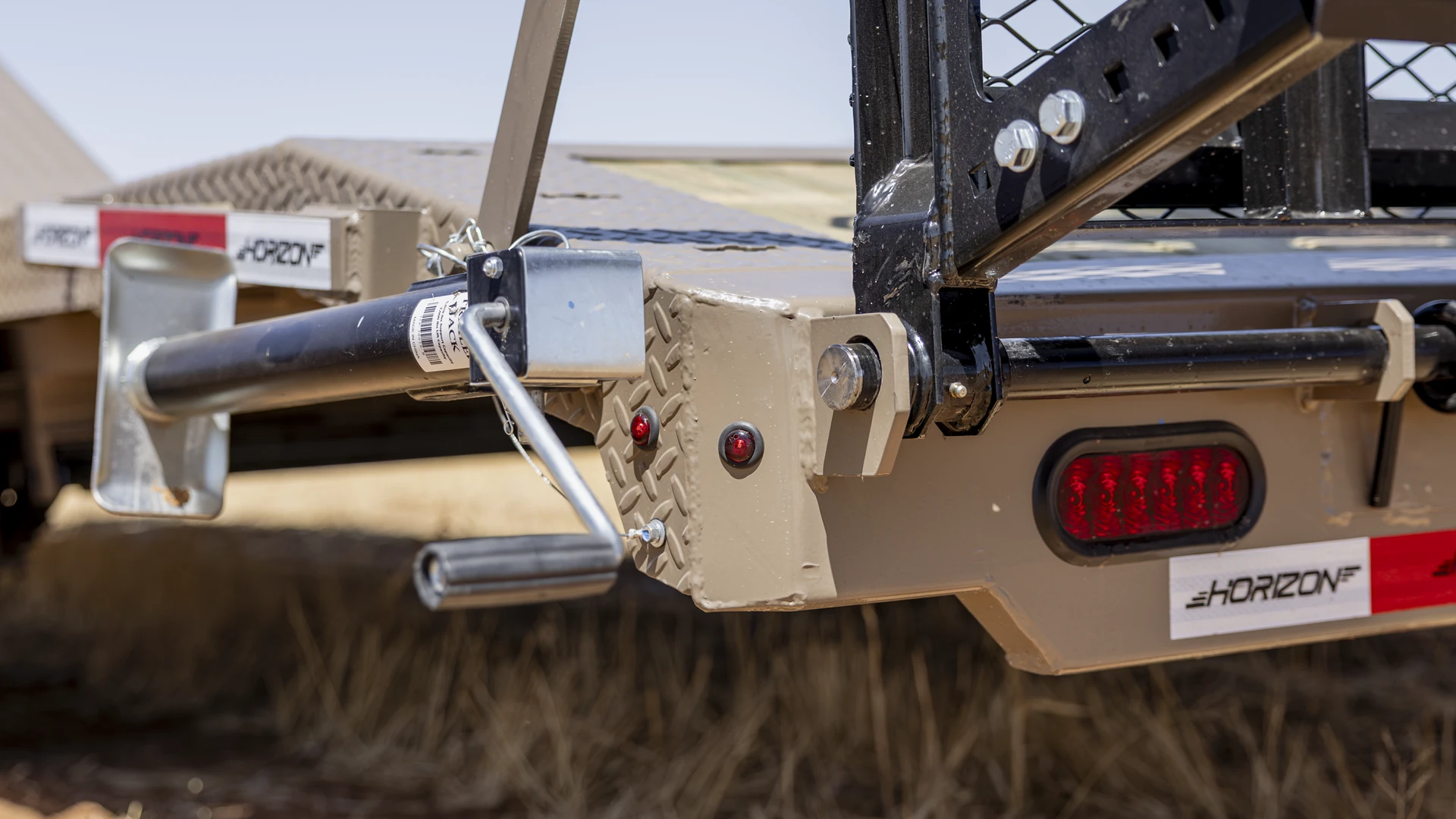 horizon trailers img
